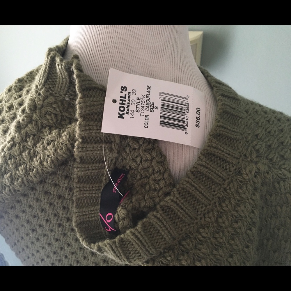 Lightweight Sweater - Picture 5 of 6